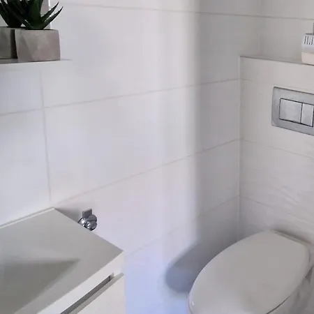Amra In For Max 27 Persons Szálloda 3*