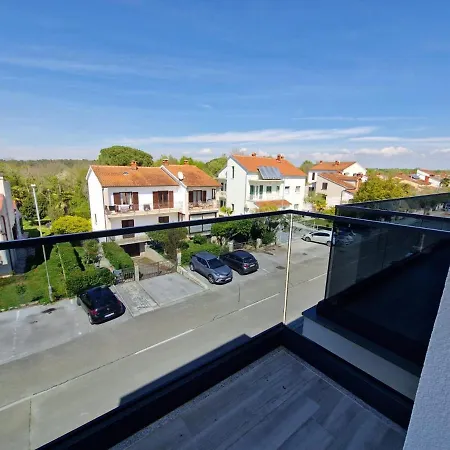 Hotel Amra In For Max 27 Persons