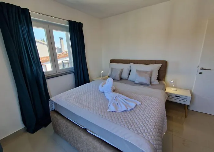 Hotel Amra In For Max 27 Persons Poreč