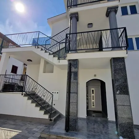 Amra In For Max 27 Persons * Porec
