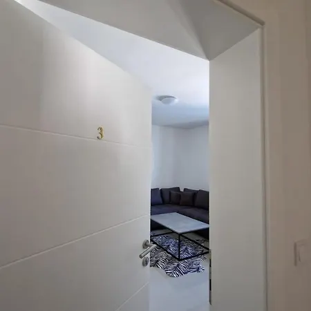 Amra In For Max 27 Persons Guest house Porec