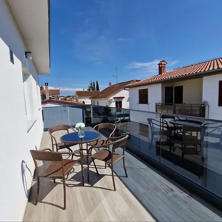 Guest house Amra In For Max 27 Persons