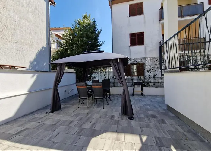 Amra In For Max 27 Persons Hotel 3*