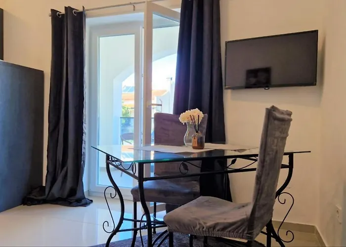 Hotel Amra In For Max 27 Persons Porec