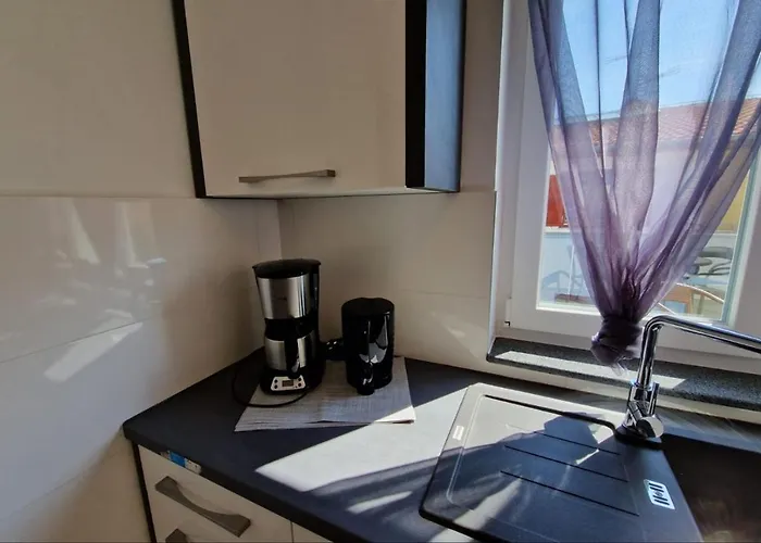 Amra In For Max 27 Persons Hotel 3*