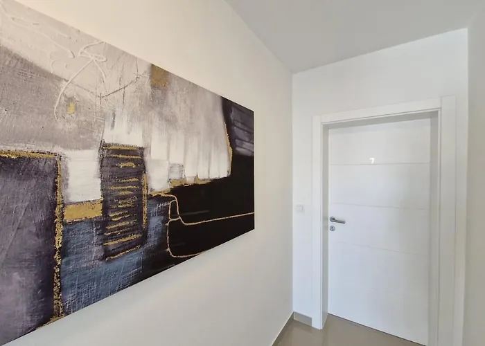 Amra In For Max 27 Persons Hotel 3*