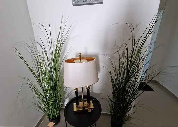 Hotel Amra In For Max 27 Persons 3*